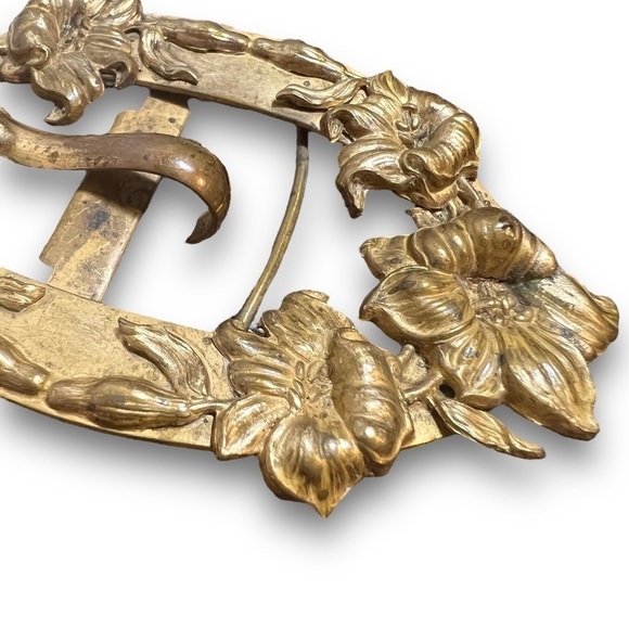 Vintage Harmon’s Art Nouveau Brass Floral Repousse Sash Buckle main image 14
